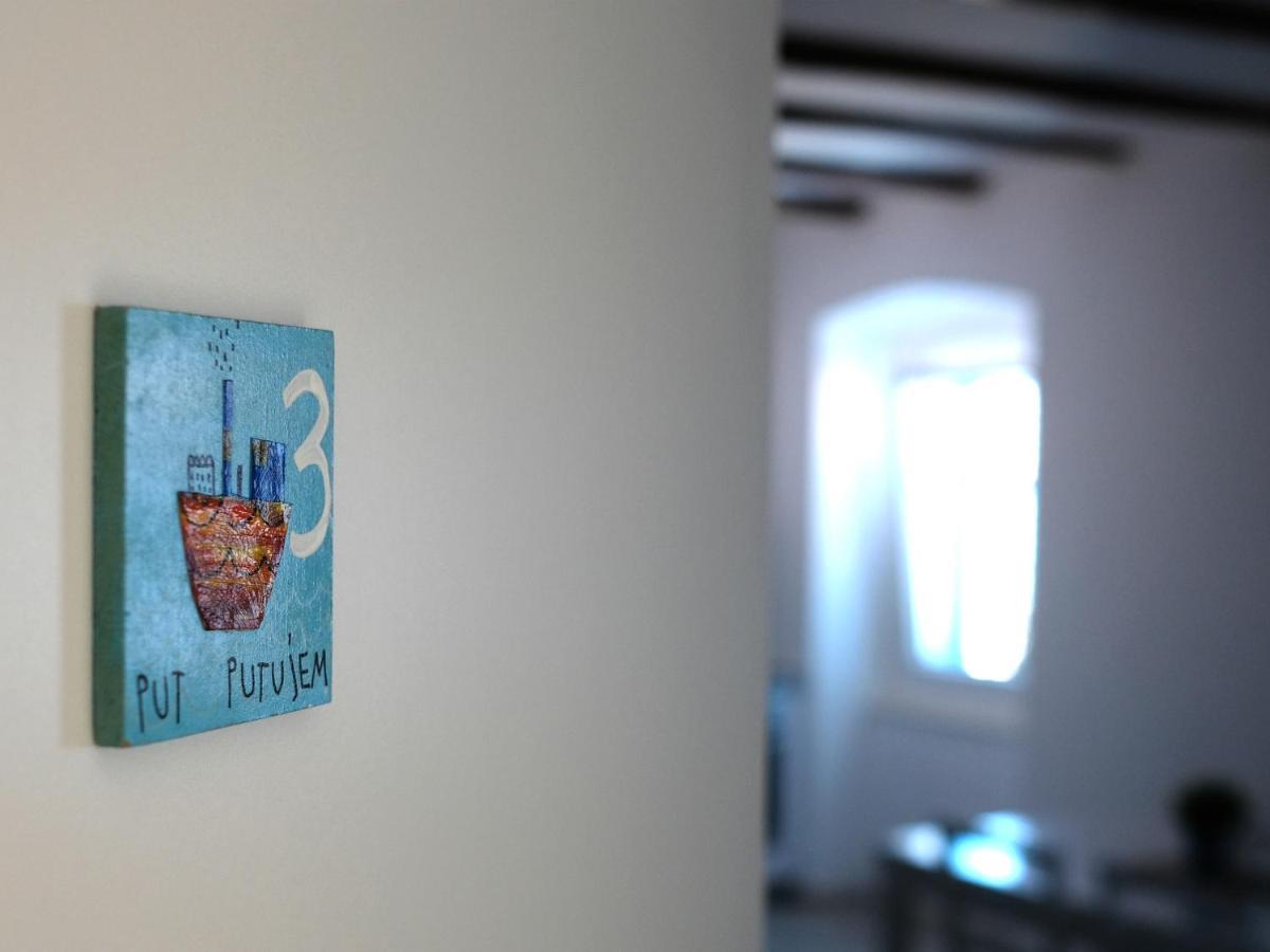 Apartments Blue Lavender ツレス エクステリア 写真